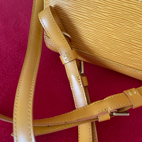 Authentic Louis Vuitton Epi Leather Backpack - Picture 10 of 12